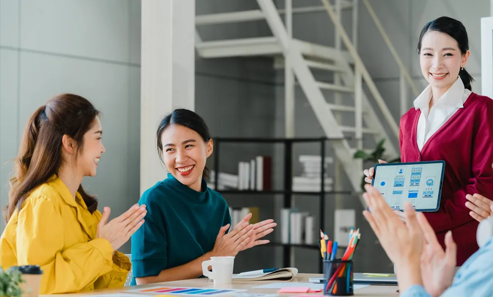 Hỗ trợ Vận hành & Bản địa hóa